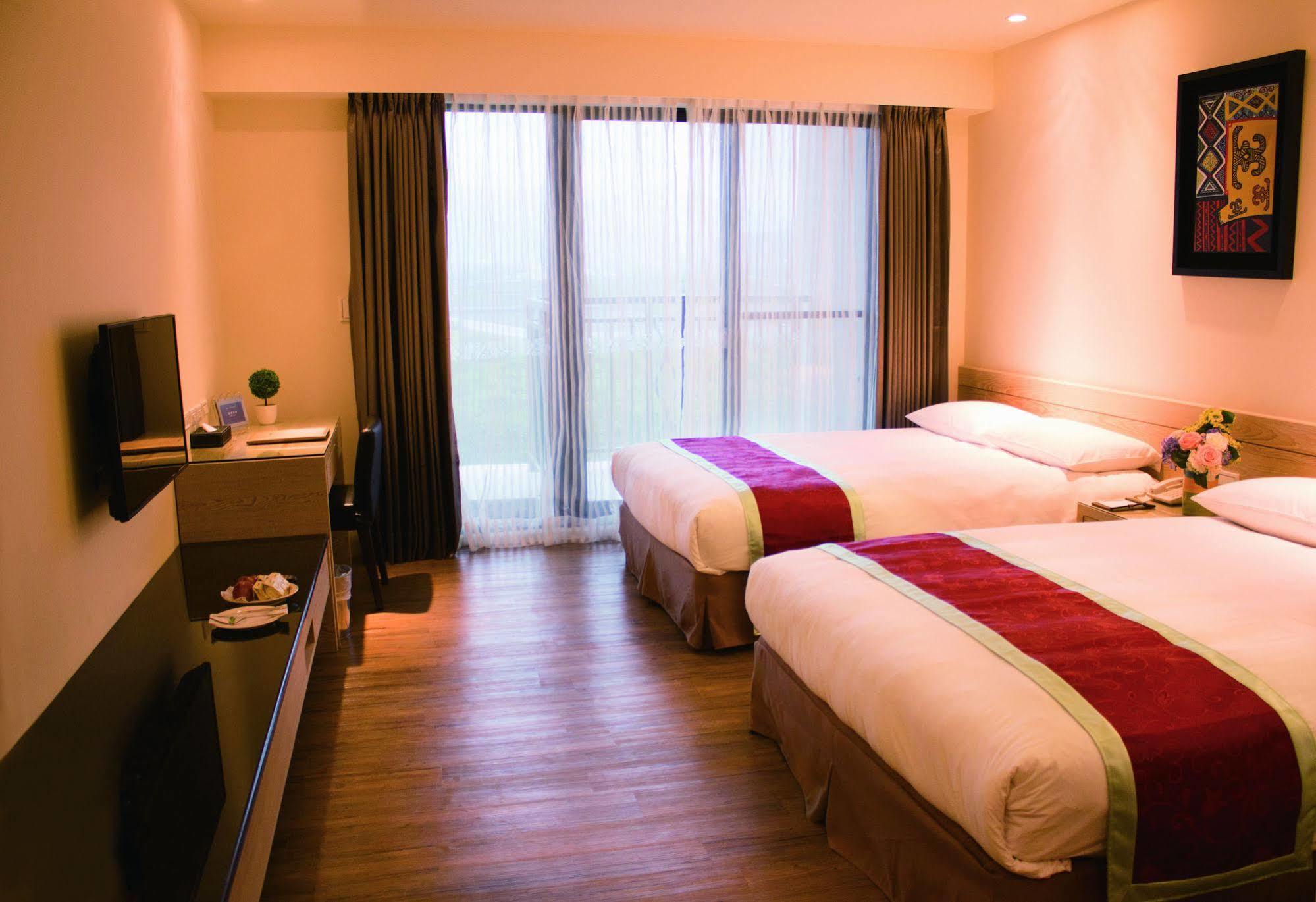 Taitung Naruwan Galaxy Hotel מראה חיצוני תמונה